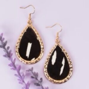 Elegant Black and Gold Teardrop Earrings